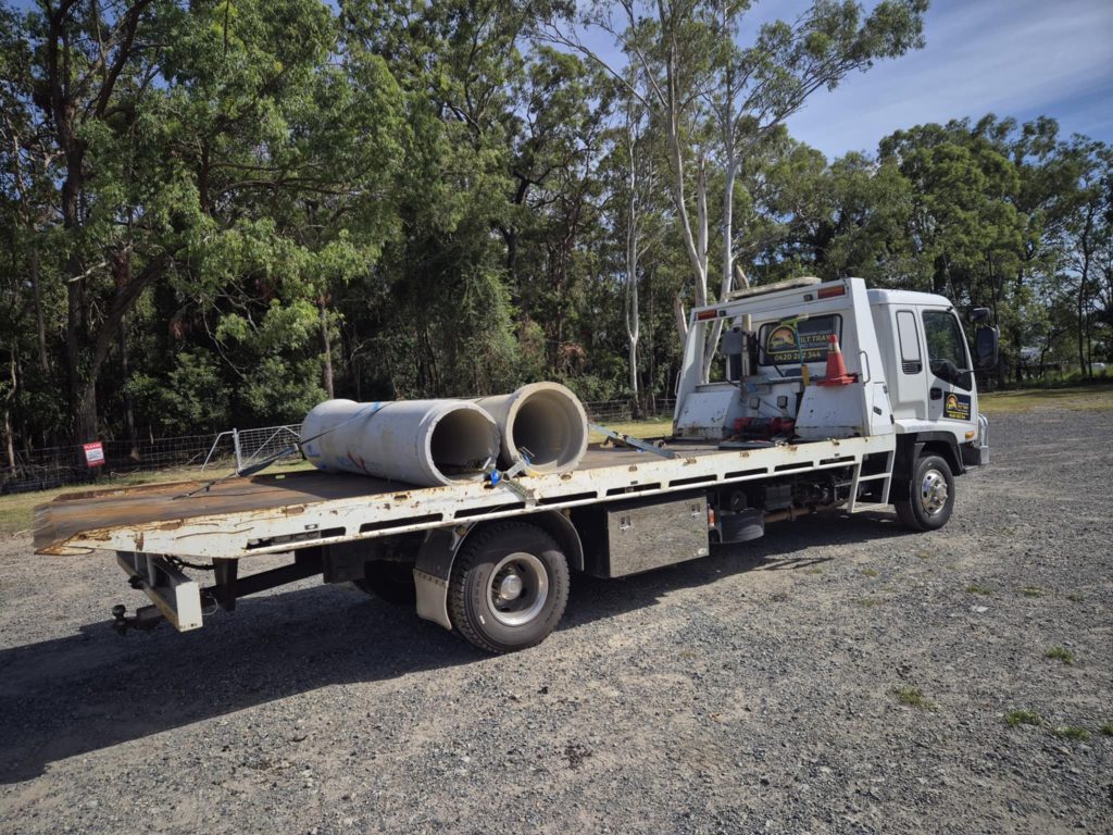Tilt tray car transport and towing in Sippy Downs